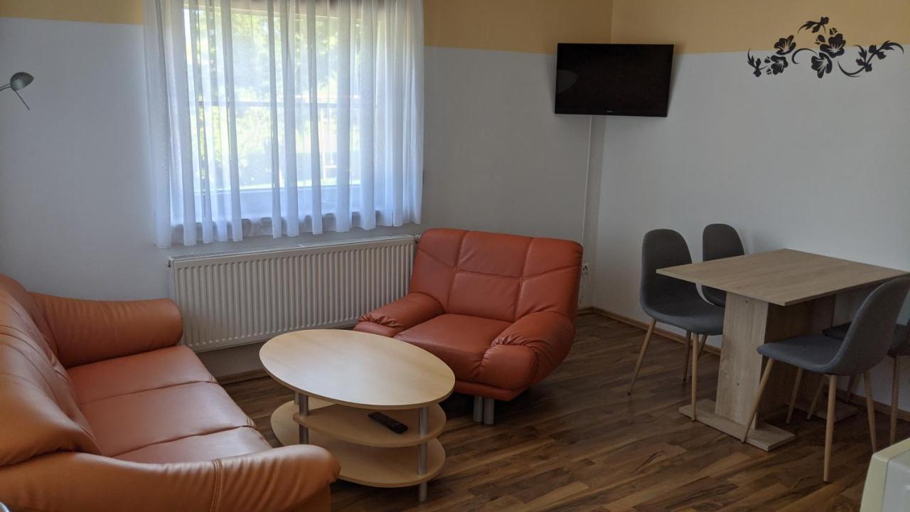 Ferienwohnung May Dorfchemnitz ภายนอก รูปภาพ